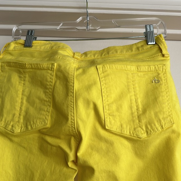 Jean - Picture 10 of 13